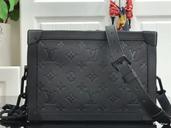 LOUIS VUITTON BOX 0625
